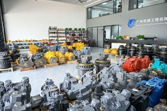 Komatsu 22F6031100 Travel Motor PC27MR-3 PC30MR-3 PC35MR-3 Mini Excavator Final Drive Hydraulic Track Drive System High Response Travel Motor Part
