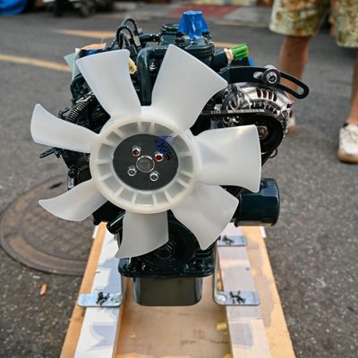 मूल कुबोटा डी782 इंजन असेंबली डी782-ईटी05_सीएन4 डीजल इंजन मोटर 9.8kw 2300 आरपीएम