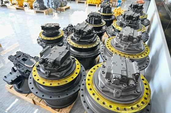 Komatsu PC650-6 PC650-7 Final Drive Motor 706-88-01110 Mining Excavator Track Drive Motor High Torque Spare Parts