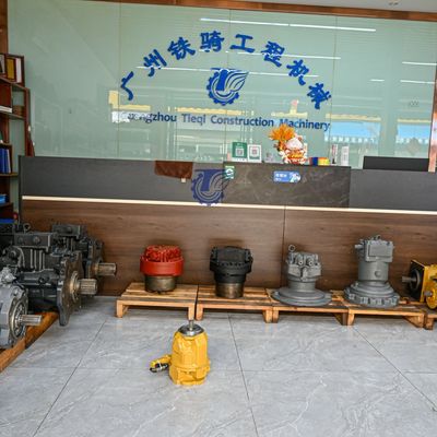 3699658 CA3699658 369-9658 CAT के लिए 374F 390F EXCAVATOR PARTS हाइड्रोलिक फैन पंप गियर पंप पंप जीपी-गियर पंप आफ्टरमार्केट ओरिजिनल